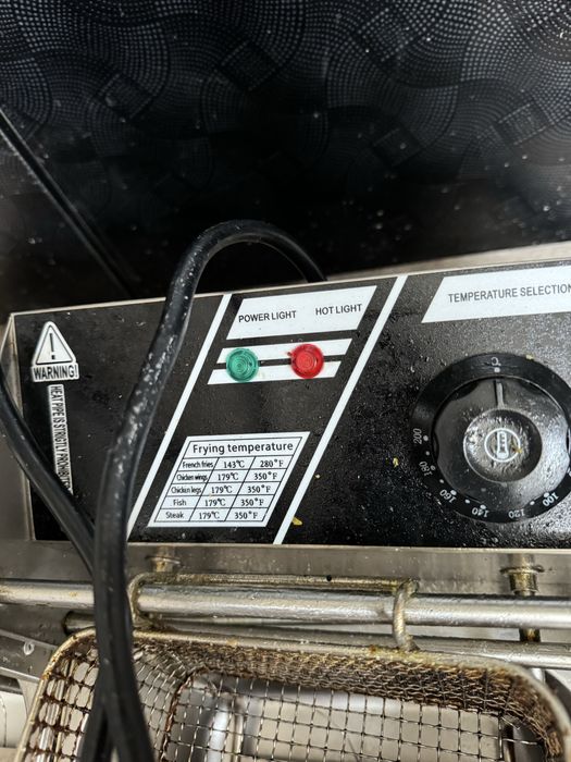 Продам фритюрницу фритюрница