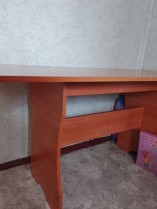 Продам срочна стол