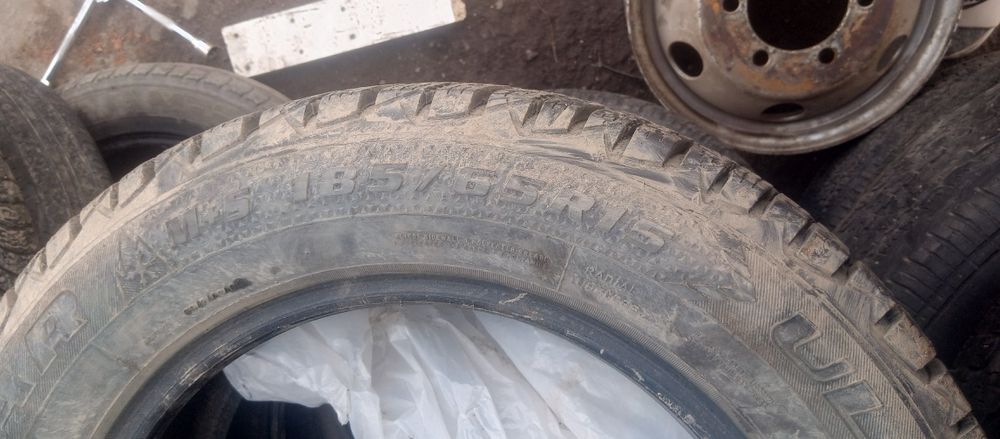 Шина прадаёться  очень хапошим состаяни