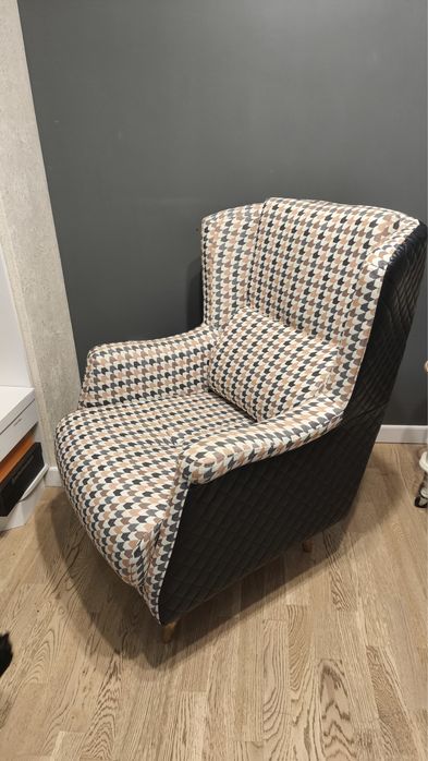 2 стильных кресла в отличном состоянии