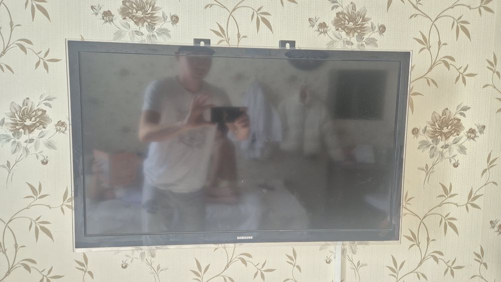 Продам телевизор