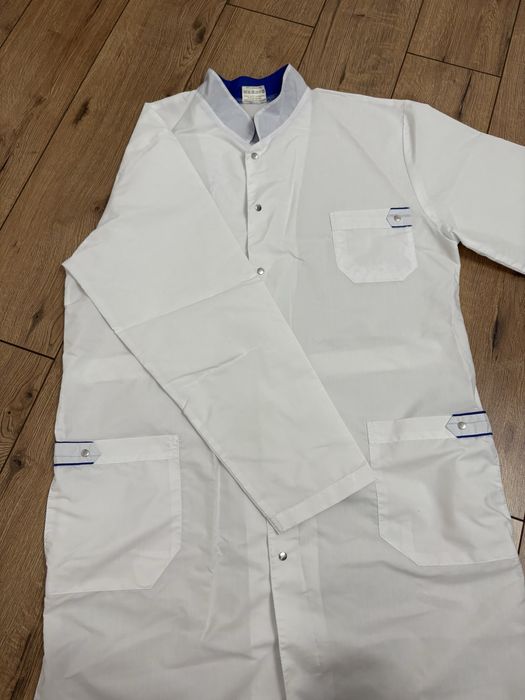 Медицинский халат в отличном состоянии