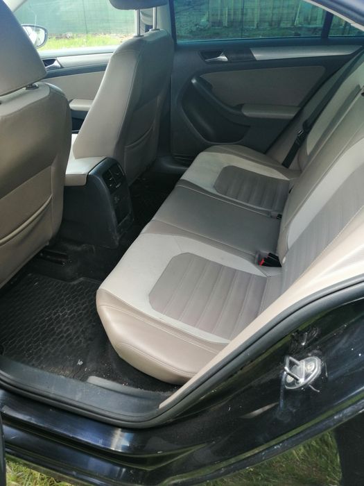 VOLKSWAGEN Jetta 2012 — imagine 4