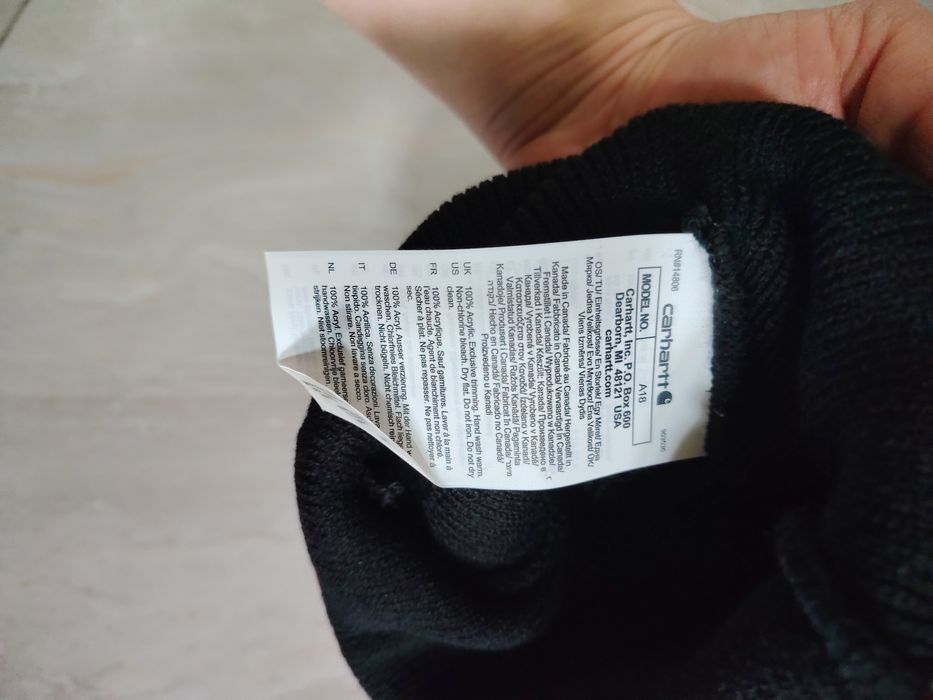 Caciuli Carhartt negre a18 classic