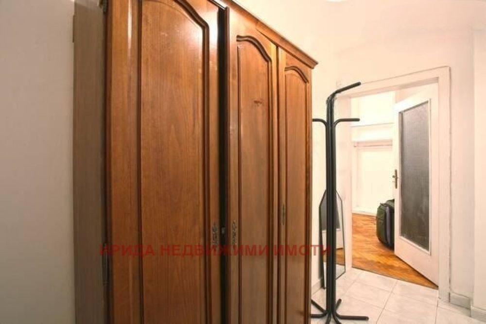 Продава се Двустаен апартамент в София, Център - 69 кв.м за 4493 €/кв.м - Снимка #5