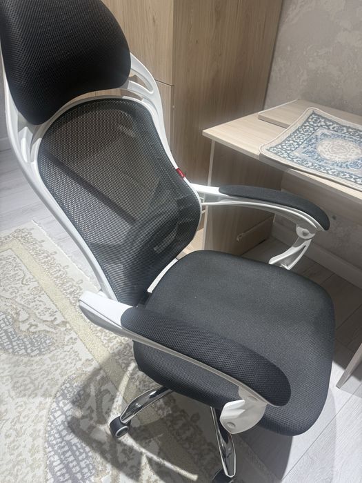 Компьютерное кресло