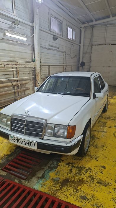 Продам Мерседес 124 Е 200