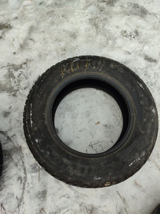 Резина Б/У 215/70/16