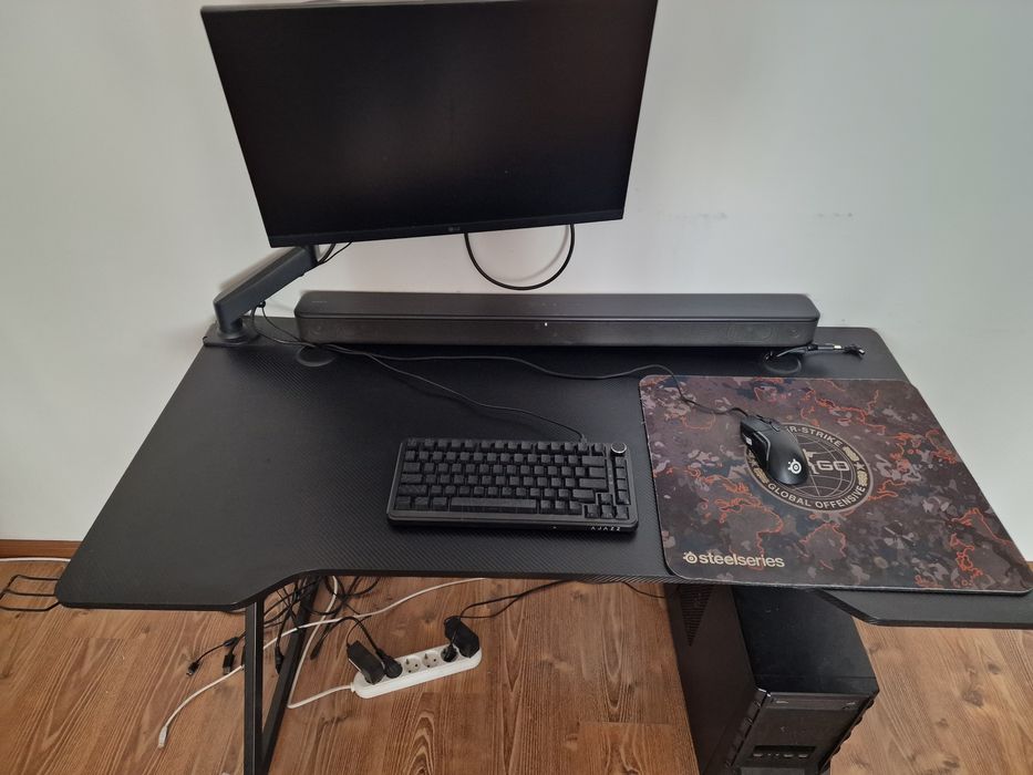 Vând Birou Gaming JYSK HALSTED – 60x120 cm, Negru