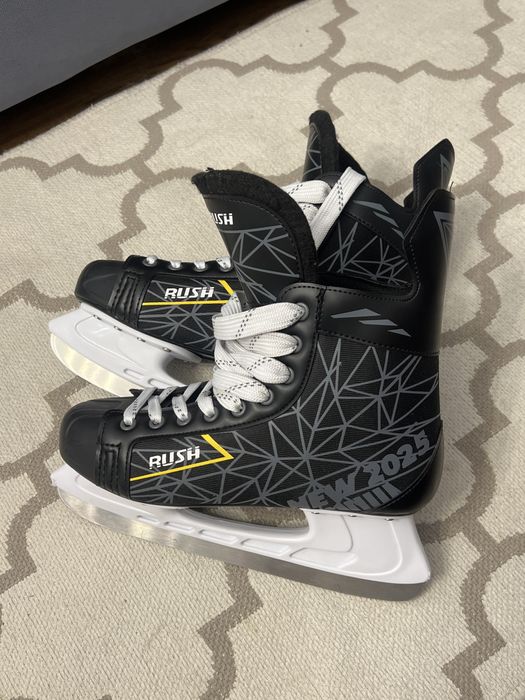 Коньки хокейные