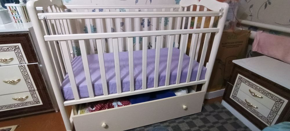 Детская кроватка - качалка