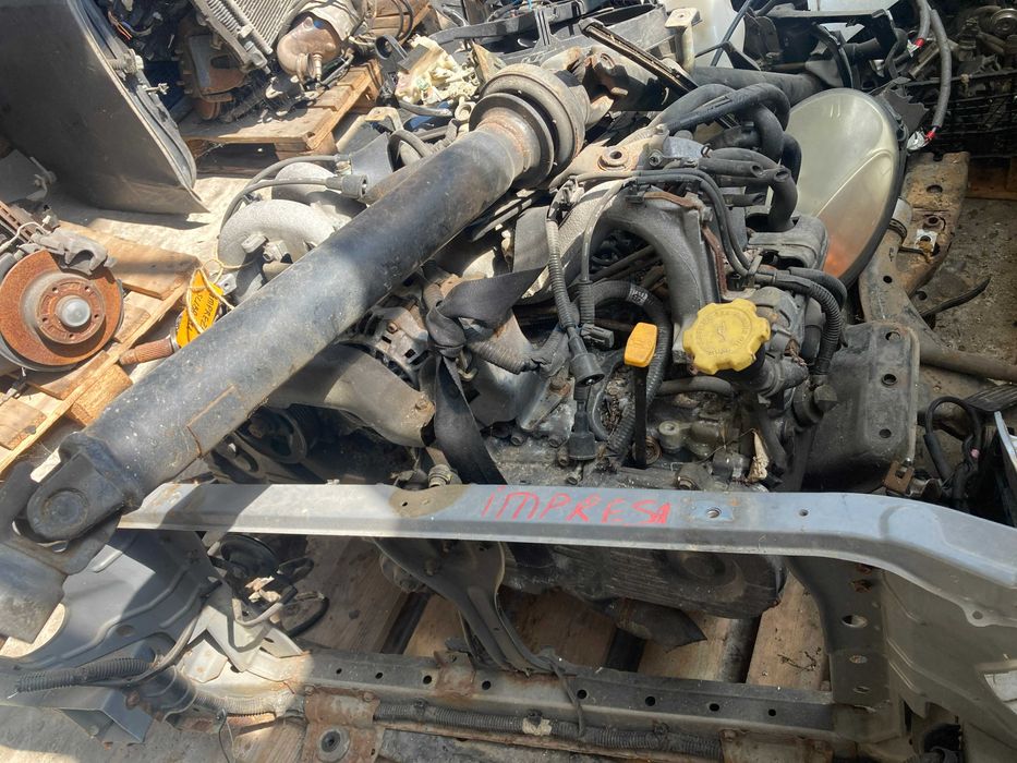 Продавам отличен двигател,скорости и оборудване Subaru Impreza 1.6