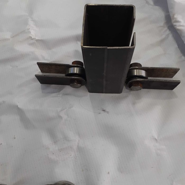 Ролики для сдвижных ворот.