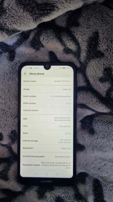 Vand Telefon Huawei Y5 2019 mare 4G/LTE !! Liber Retea !! la 150lei