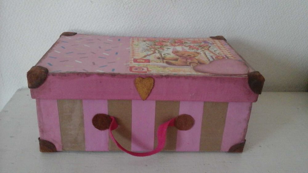 Кукольный домик-чемоданчик с куклой