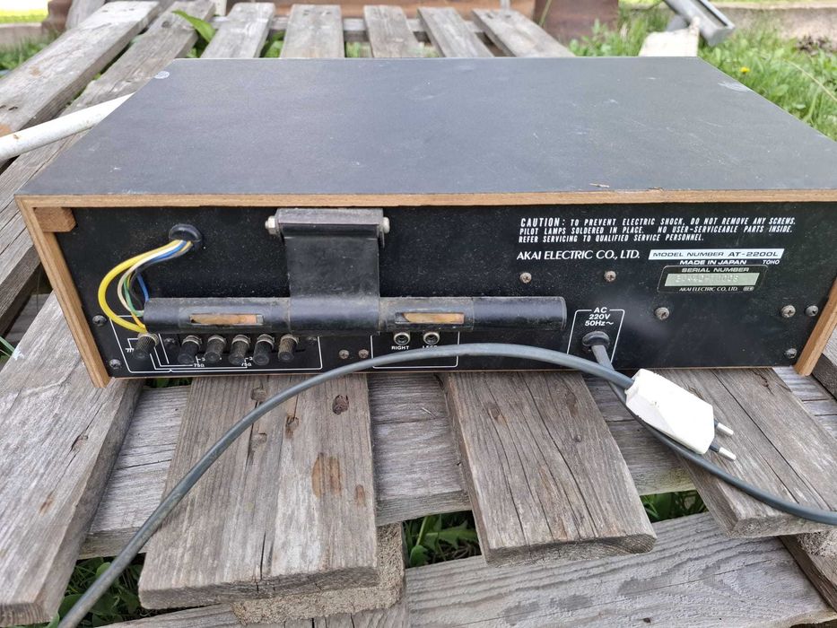 Vand vintage tuner Akai At-2200L defect