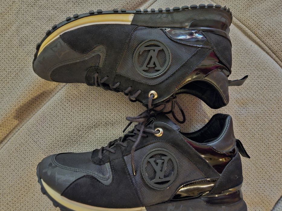 Много красива чанта на Louis Vuitton