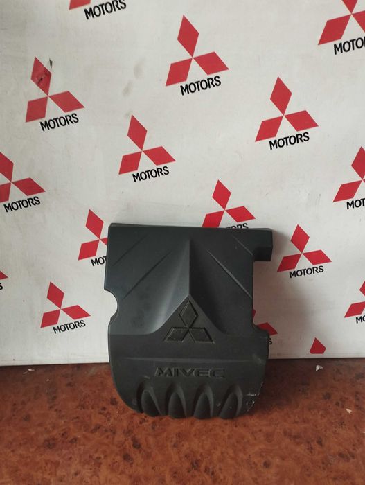 Крышка двигателя лансер 10