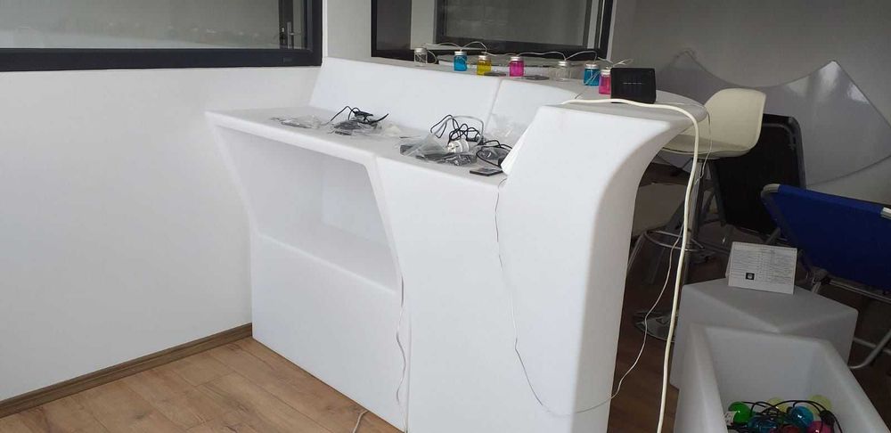 PROMOTIE_Cocktail bar iluminat interior cu LED rgbw, telecomanda,