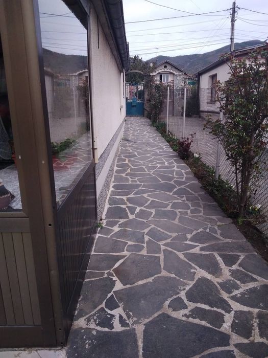 Продава се Къща в Казанлък - 200000 кв.м за 1 €/кв.м - Снимка #2