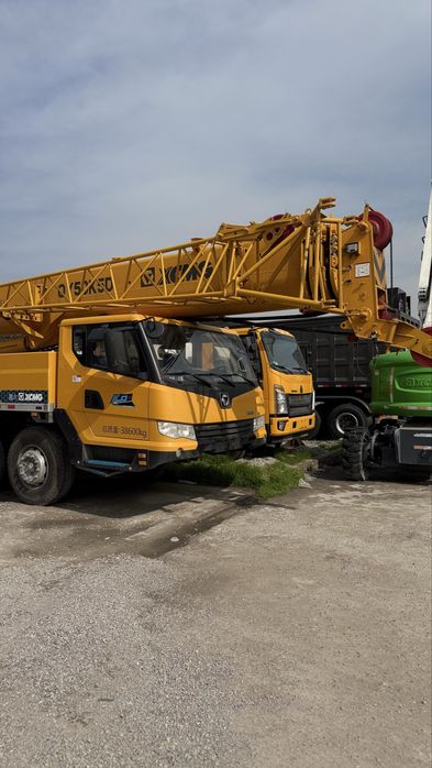 Продается авто кран XCMG наличе в Ташкенте
