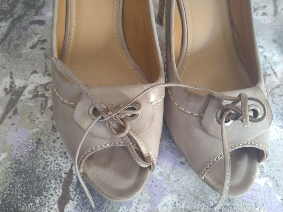 Sandala Pasito 39, nou