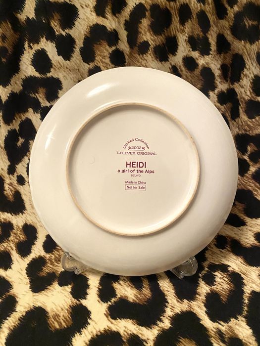 Тарелки детские 2002 год