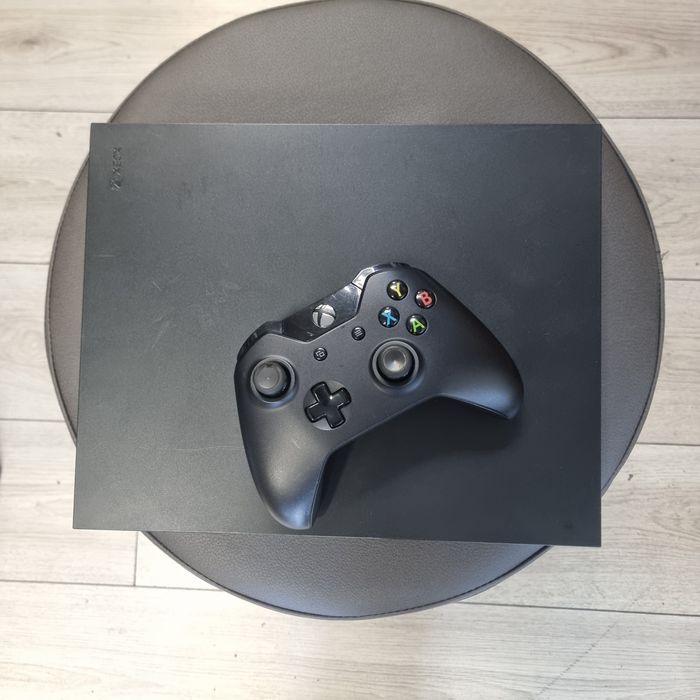 Amanet F28: Consola Xbox One S 1TB