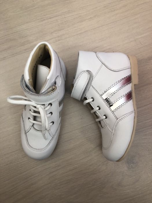 Vand pantofi piele(29) noi superbi.