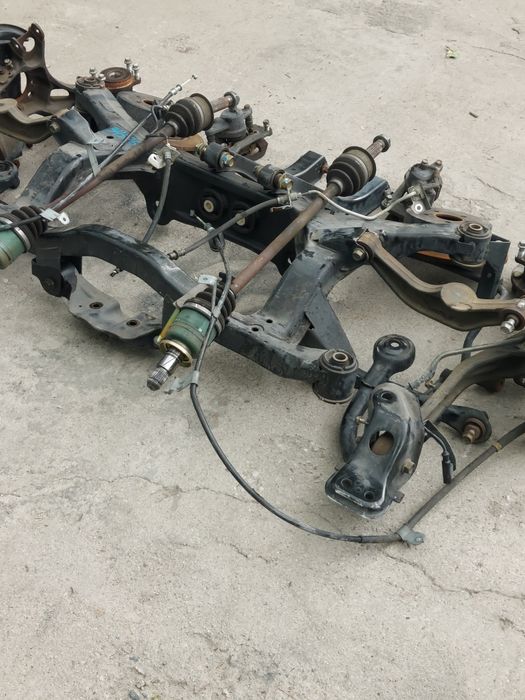 Балка задняя на Subaru Outback  2006 год