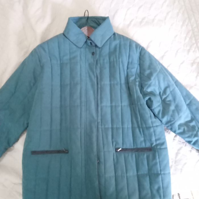 Haină matlasată damă XXL,Marca C&A Stare impecabilă!