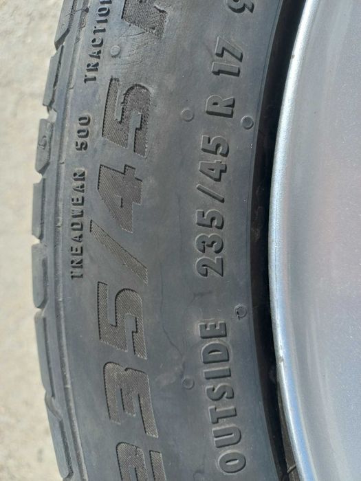 4 бр. гуми Continental 235/45 R 17, джанти, болтове за Mercedes