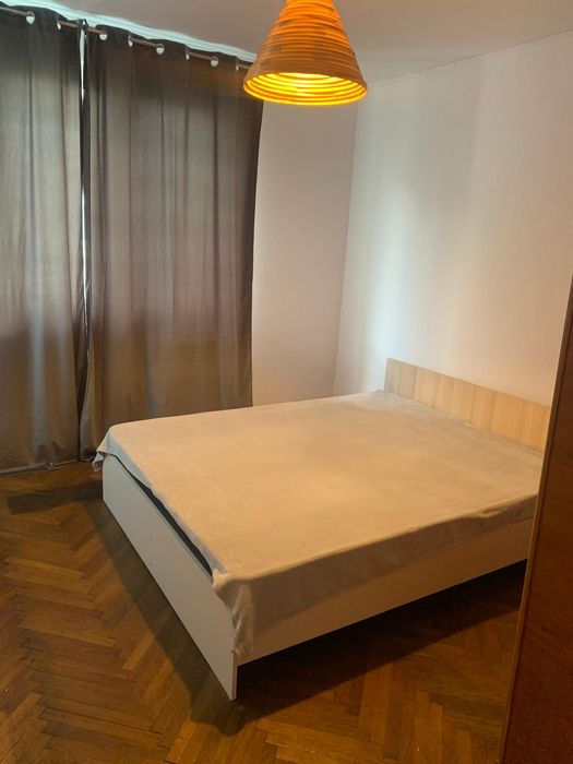 Apartament de închiriat