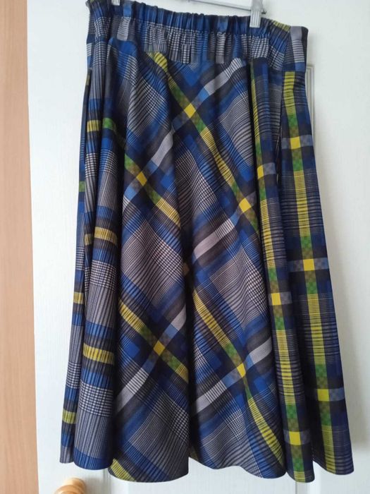 продам  женскую юбку, кофты, платье