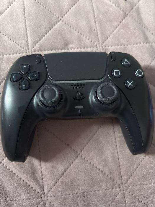 Controller PS5 negru. Aproape nou