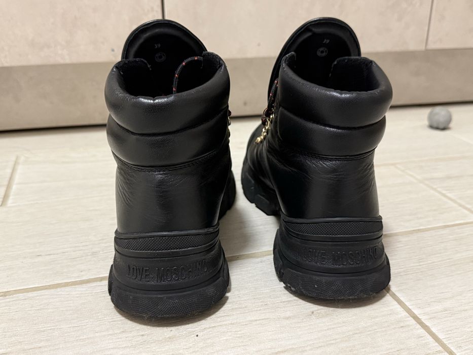 Дамски боти love moschino