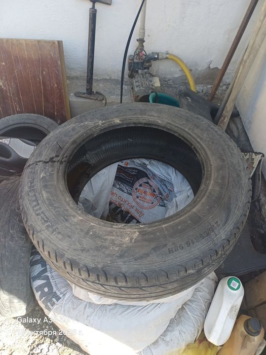 Продаю шины 215/65/16