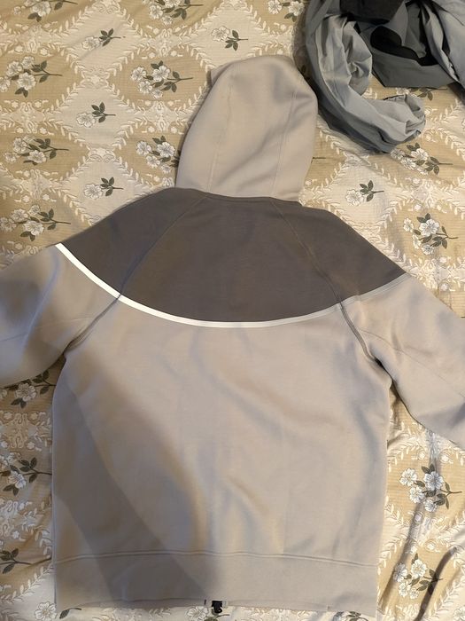 Продам Nike tech fleece