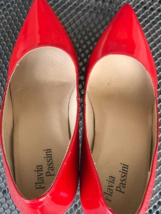 Pantofi superbi  ROSII de Piele Naturala FLAVIA PASSINI