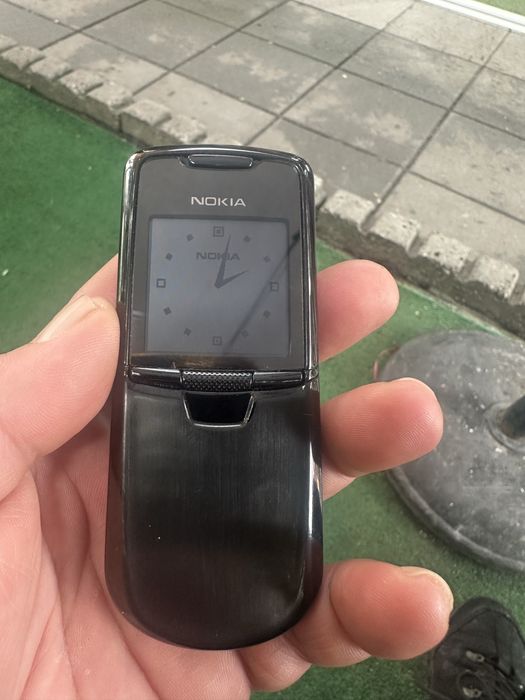 Нокиа 8800 перфектно състояние близо до ново