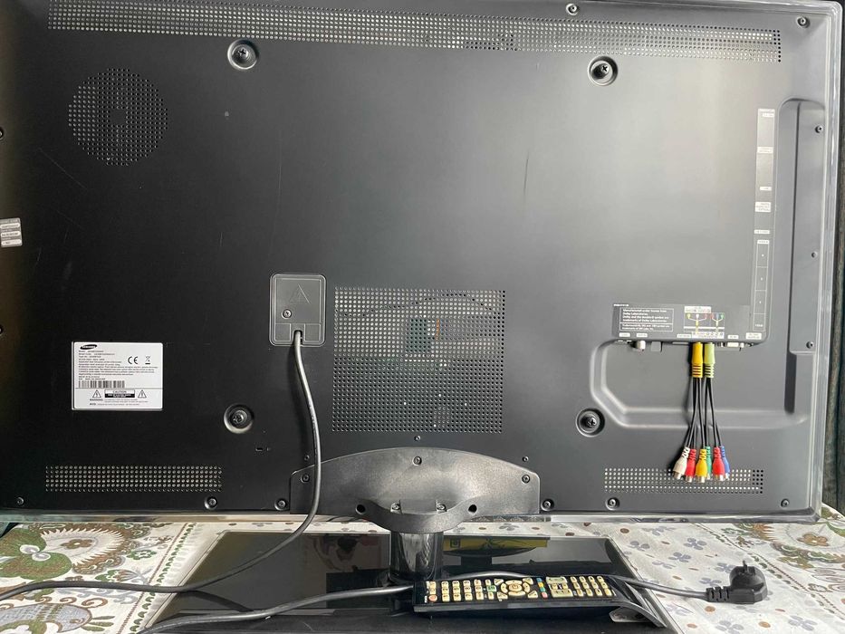 Телевизор Samsung, LED, 40 инча, Ultra Slim UE40B7020WW