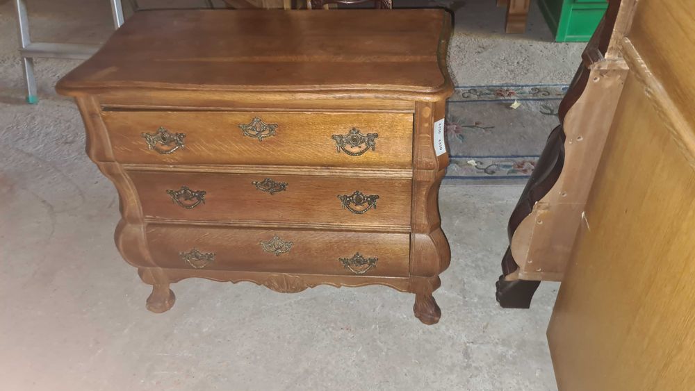 шкаф в стил чипъндел