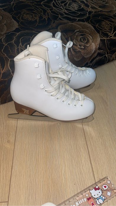 Продам коньки Risport Venus