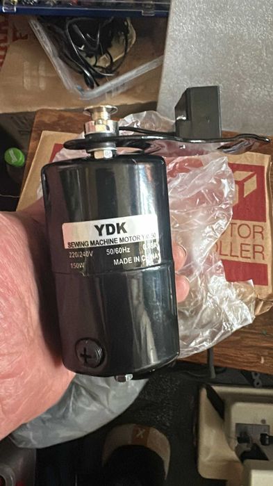 Masini motoare si pedale pentru cusut electrice