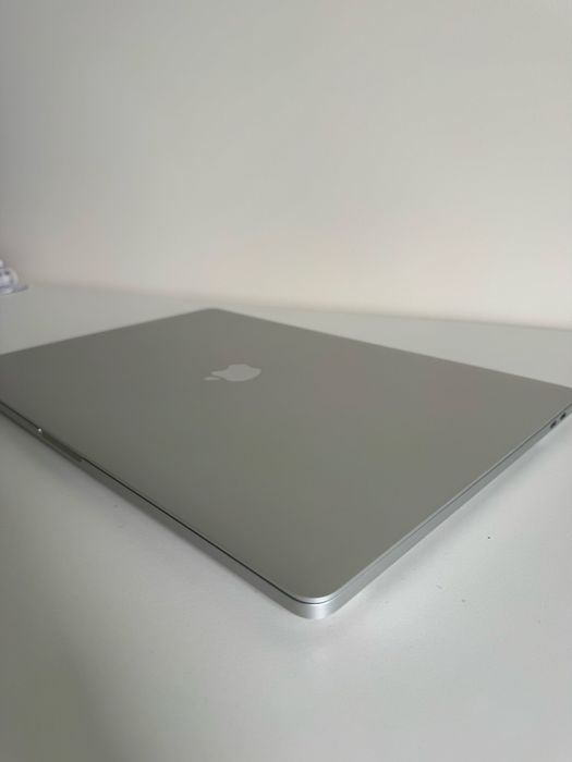 Apple MacBook Pro 16” 2019 – i9, 16 GB RAM