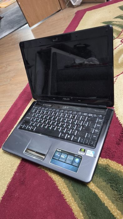 Ноутбук ASUS F83FV