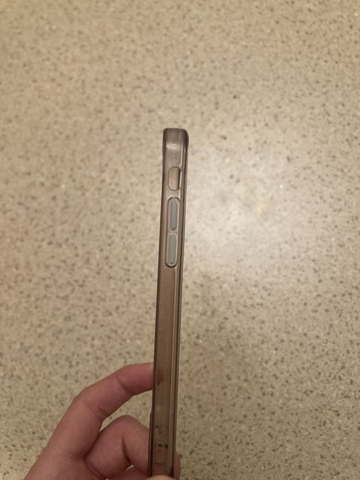 Продам чехол на 7-8 se айфон