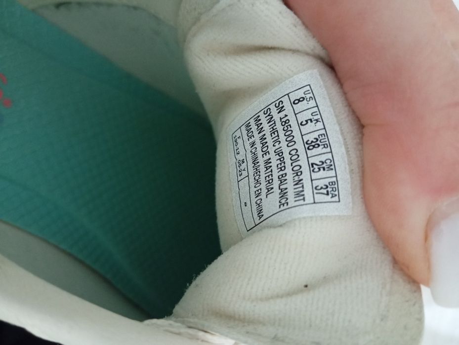 Skechers purtați de doua ori