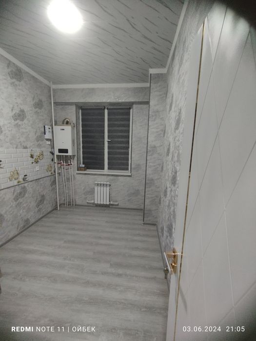 Квартира сотилади мулжал 10 мкр Нина кафени  оркасида  2 хона 50 КВ