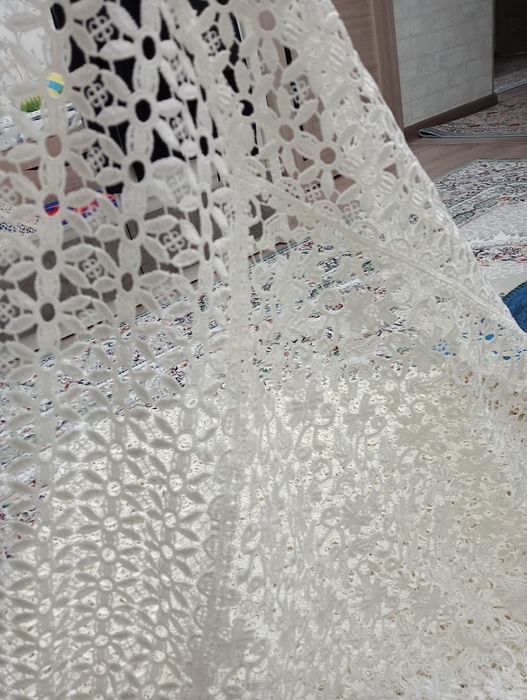 Продам скатерть, импортный, размер 3,5/2